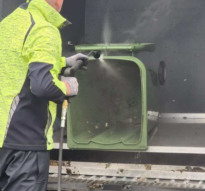 wheelie bin cleaning Dublin 4